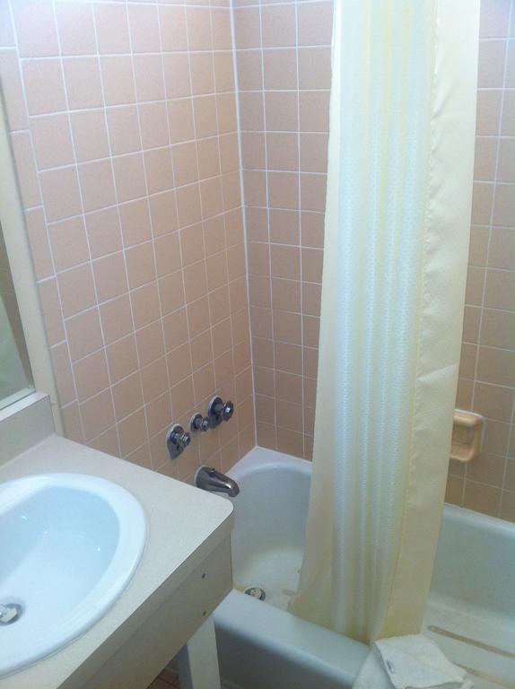 Economy Inn ריצ'לנד מראה חיצוני תמונה
