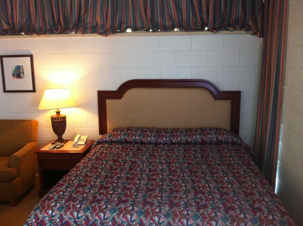 Economy Inn ריצ'לנד מראה חיצוני תמונה